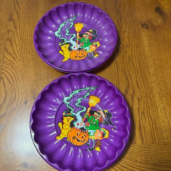 Vintage Berman Industries Set of 2 Halloween Molded Plastic Serving Plates Witch - Picture 3 of 7